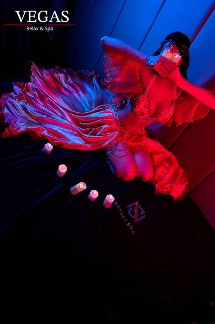 Девушка массажистка Регина, салон Vegas